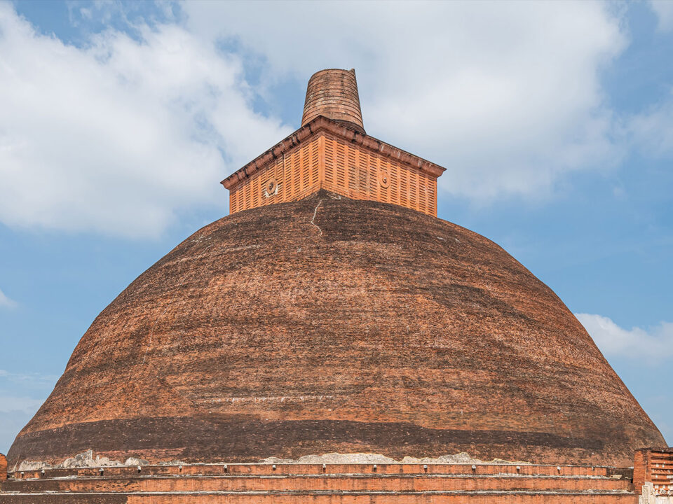 Jetavanaramaya Stupa cropped